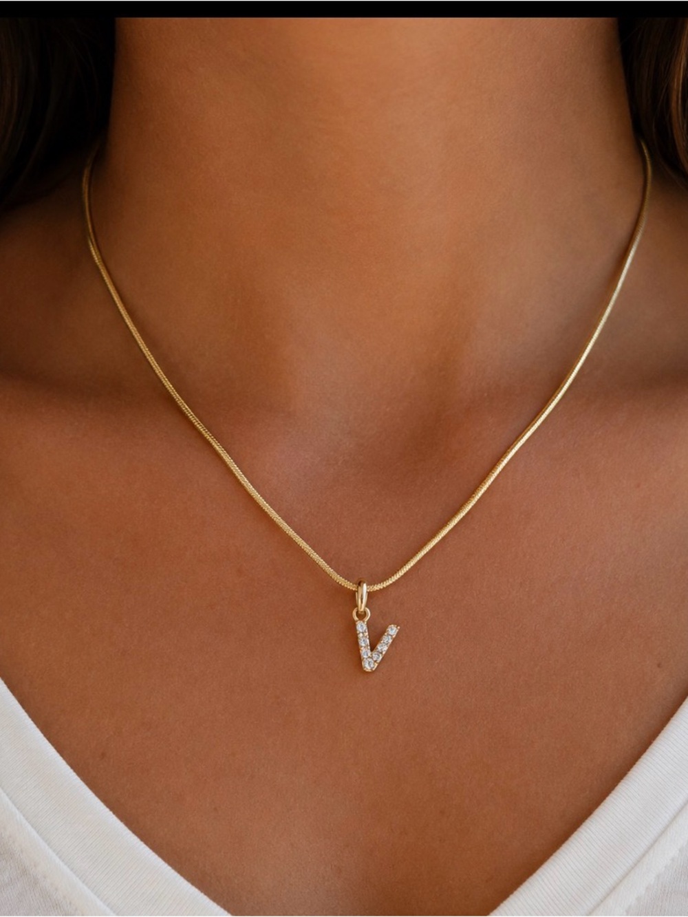 Premier Designs “V” gold plated Charm Necklace,